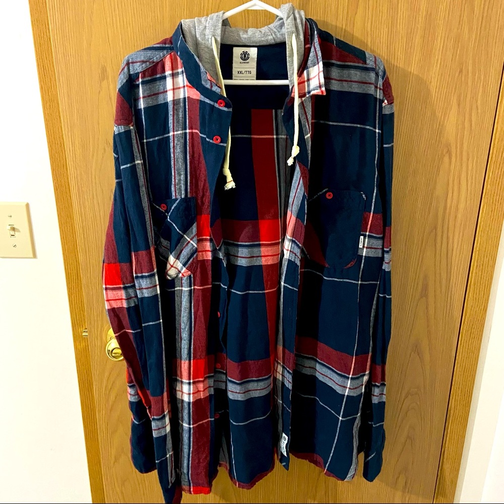 NWOT 2X Plaid button down shirt with built in hood